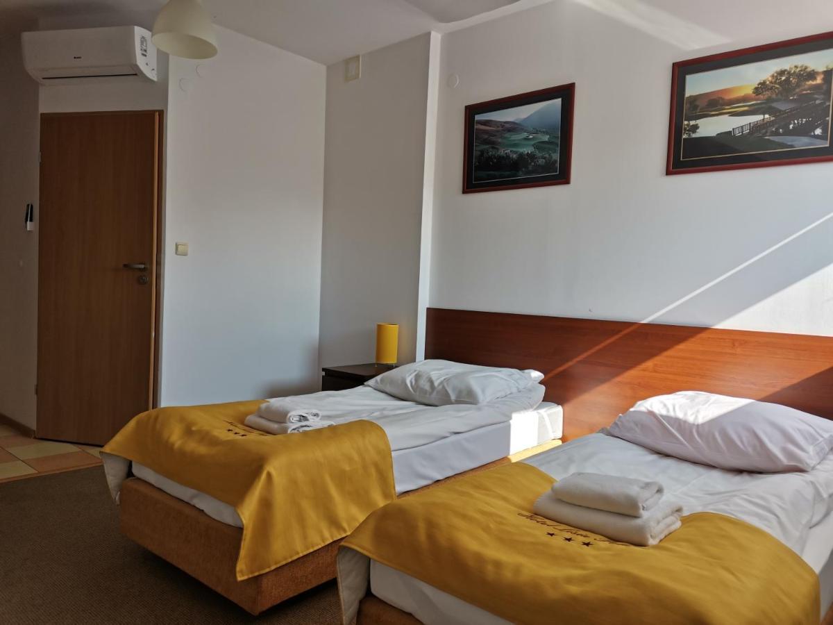 Golf Hotel Lisia Polana Pomocnia Екстер'єр фото